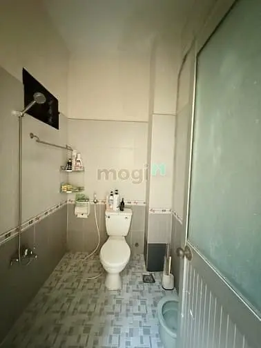 Ngay Chợ Gò Vấp - 110M2 - 4 Tầng - 6 Phòng Ngủ, Hẻm Thông, Chỉ 8 Tỷ 8