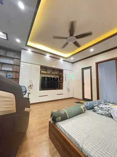 Nhà Đẹp Ở Ngay Phố Đặng Tiến Đông 5 Tầng 49M2, Mt 5,6M, 12 Tỷ