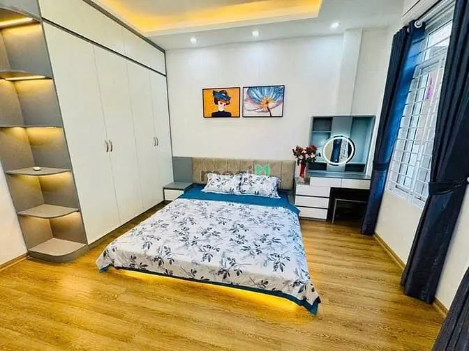 Bán Nhà Thịnh Liệt , Dt45M ,Giá Hơn 9 Tỷ,Ngõ Thông ,Lo Góc ,Oto Qua Nh