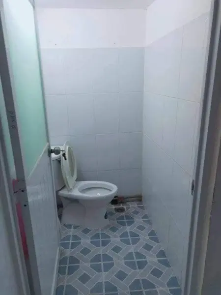 Phòng Có Gác Lửng, Tolet Riêng, Cửa Sổ Tầng Trệt Thông Thoáng, Không Ngâp Nước, Có Sân Để Xe