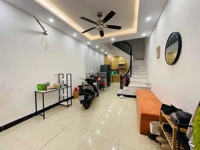 Pháo Đài Láng 4 Tầng 34M2 , Mt 3.5M, Ngõ Thông Gần Phố , 9,6 Tỷ