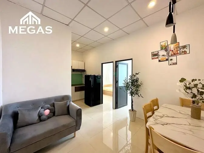 Căn Hộ 2 Phòng Ngủ Giá Rẻ Ngay Bạch Đằng - Đi Bộ Qua Sân Bay - Full Nt