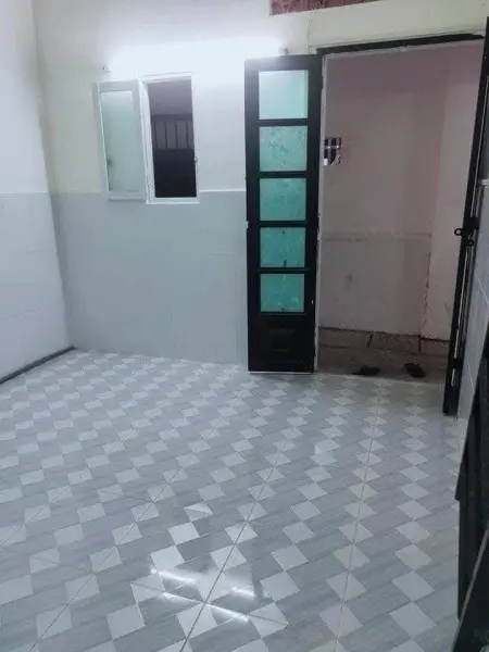 Phòng Có Gác Lửng, Tolet Riêng, Cửa Sổ Tầng Trệt Thông Thoáng, Không Ngâp Nước, Có Sân Để Xe