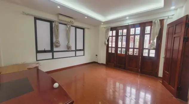 Siêu Phẩm Phố Vương Thừa Vũ, Ô Tô, Kd, Lô Góc 40M2, Mt 4.8M, 15 Tỷ.