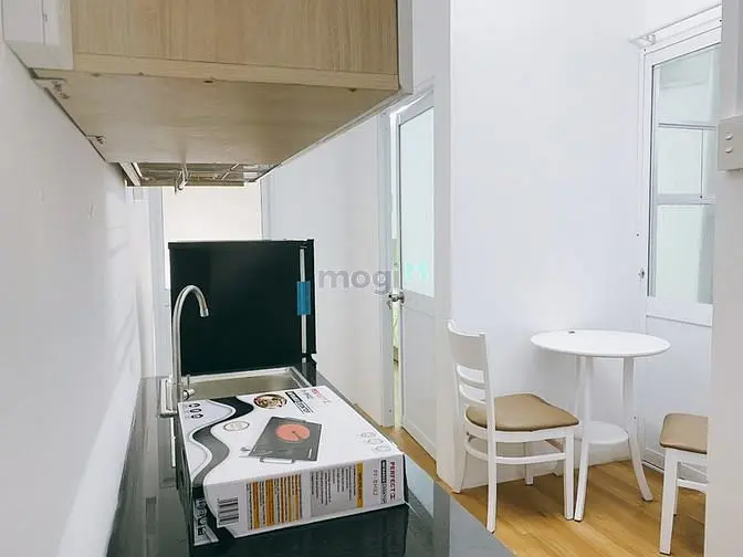 Căn Hộ Cao Cấp 2Pn Full Nội Thất - Ban Công - Ngay Bạch Đằng -Sân Bay