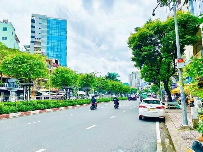 Cho Thuê Mbkd Hoàng Diệu – Ngang 10M, Vía Hè Lớn, Vị Trí Đắc Địa