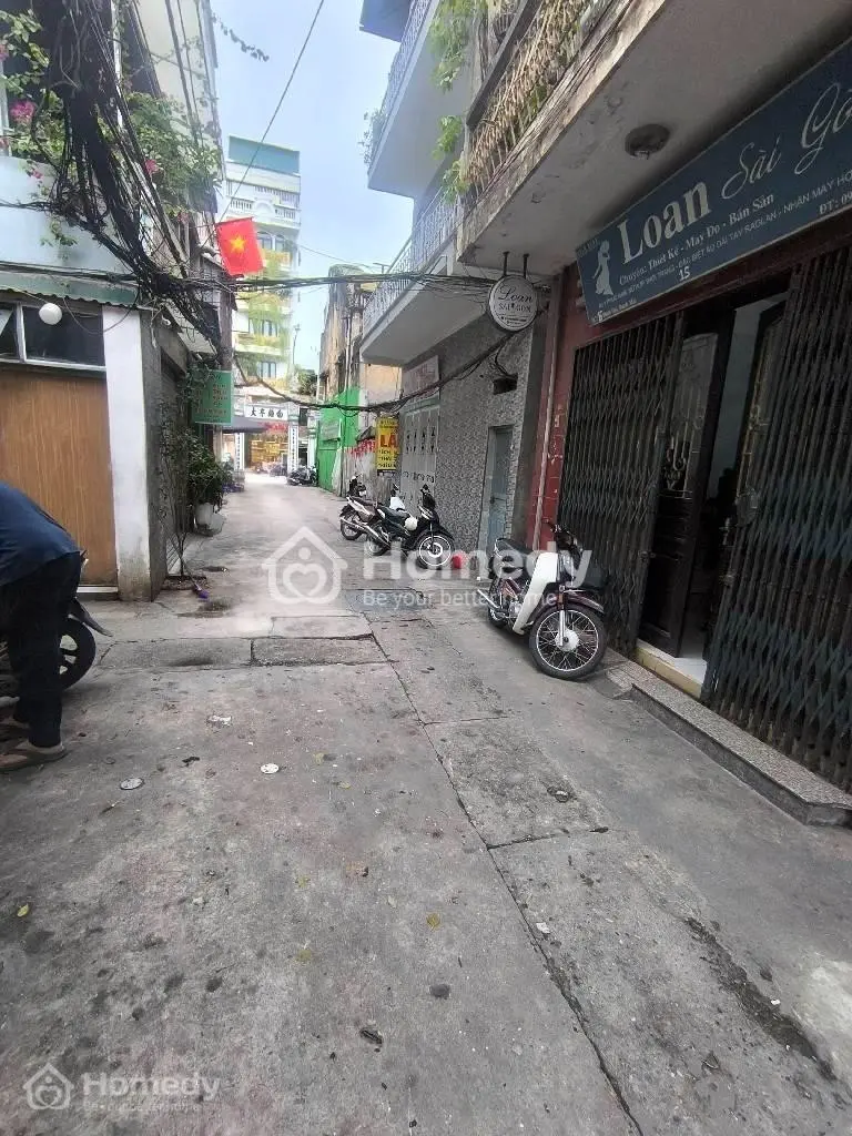 Rất Hiếm-Chỉ Hơn 5Tỷ-Nhà 3Tầng-Dt21M2-Mặt Ngõ Ôtô-Thẳng 30M Ra Phố Bạch Mai-Tt Hai Bà Trưng