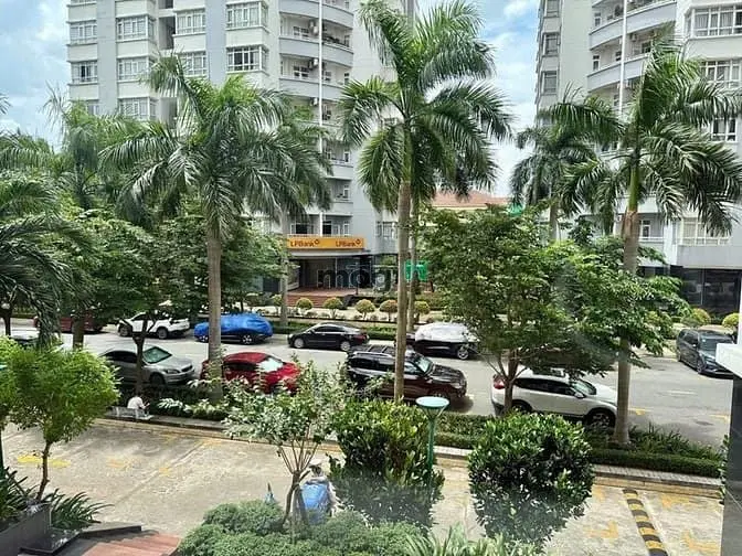 Bán Chcc Him Lam Chợ Lớn 90M 2Pn2Wc Có Sổ Hồng Lầu Thấp Hợp Với Ng Già