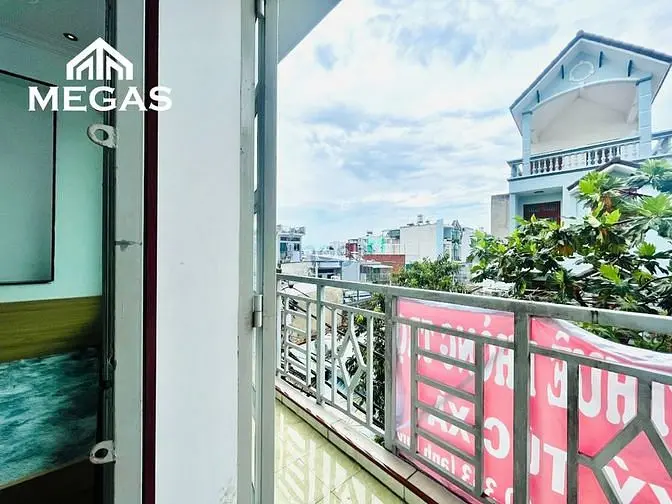 Phòng Ban Công Siêu Rộng Ngay Tô Ký Y Như Hình Không Giới Hạn Người Ở