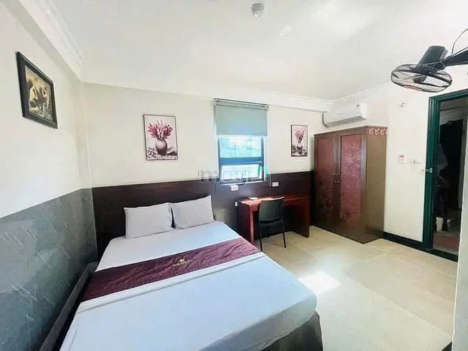 Bán Khách Sạn Pháo Đài Láng, 70M2X9T Thang Máy, 18 Phòng, 37 Tỷ