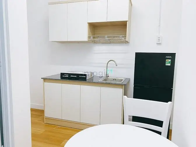 Căn Hộ Cao Cấp 2Pn Full Nội Thất - Ban Công - Ngay Bạch Đằng -Sân Bay