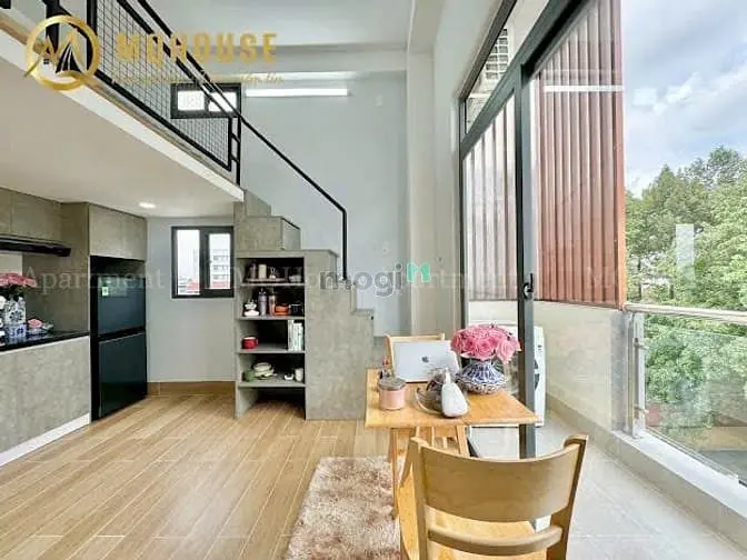 Duplex Ban Công - Ngay Nguyễn Kiệm- Gần Sân Bay