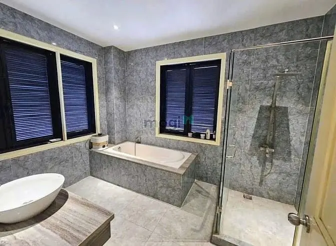 Cho Thuê Nhà Mặt Tiền Kinh Doanh 40B Đường Cửu Long, Phường 15, Q10