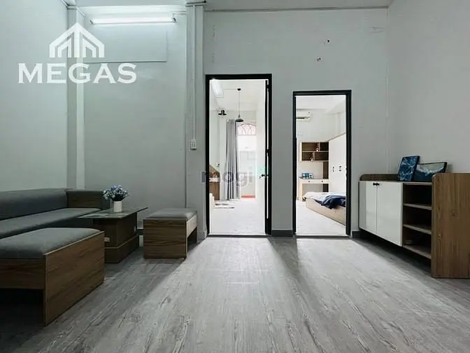 2 Phòng Ngủ Rộng Đầy Đủ Nội Thất Có Ban Công Mặt Tiền Cộng Hòa -E.town