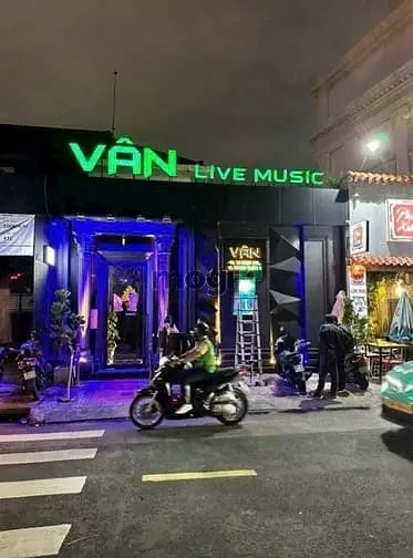 Nhà Hàng- Cafe Mt 49 Tú Xương, Q1. Dt: 8,5X27M, Kc: Trệt. Gía: 80Tr