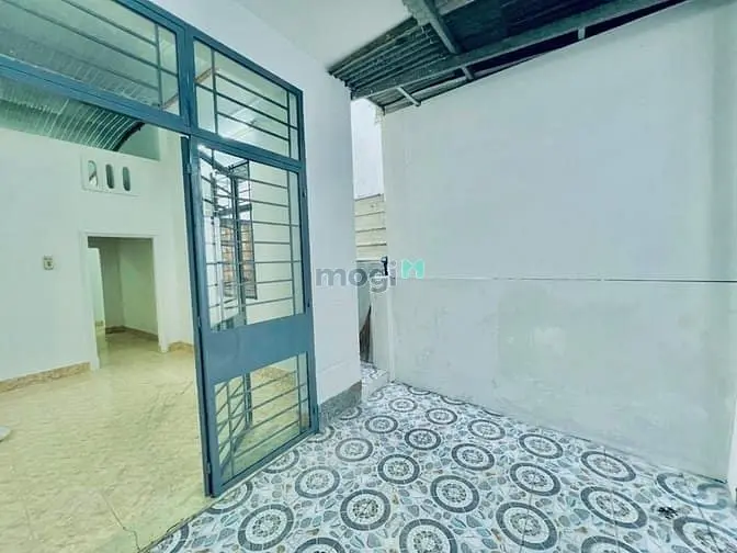 Nhà 71M2 P.hoà Bình (Cũ) Sân Banh Biên Hoà Sổ Riêng 2,35 Tỷ Hẻm 3 Gác