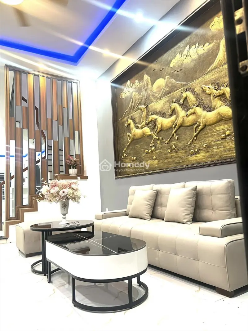 Bán Nhà 3 Tầng Full Nội Thất- Đường Vũ Quỳnh - Sát Biển