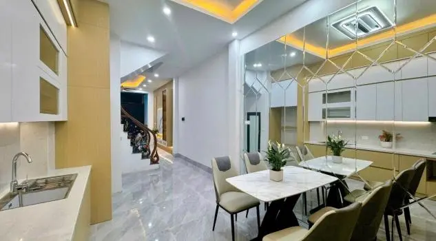 Siêu Phẩm Thanh Xuân, Gara 7 Chỗ, 10M Ra Hồ, 50M2, 15.5 Tỷ - Sổ Vuông Đẹp.