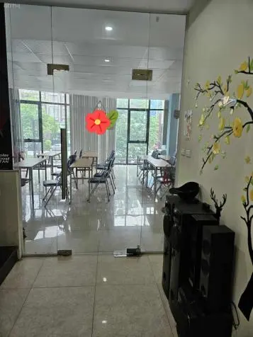 Chính Chủ Cho Thuê Vp Tầng 2 Nhà Mặt Phố Nguyễn Văn Huyên