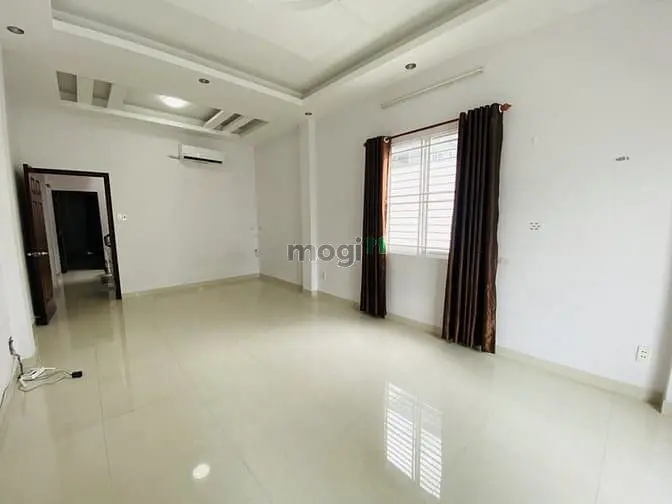 Siêu Vị Trí• Ngay Chợ Tân Quy• Mặt Tiền• 4 Tầng Đúc• 72M2• 4Pn• 16Tỷ3