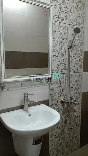 Nhà 1 Trệt 2 Lầu,Dt Đất 72M2 Đường 160 Lã Xuân Oai Gần Chợ Nhỏ