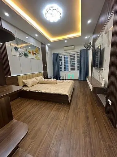 Nhà Đẹp – Dân Xây, Phố Nguyễn Trãi, Gần Phố, 40M2, 5 Tầng, 10.4 Tỷ.