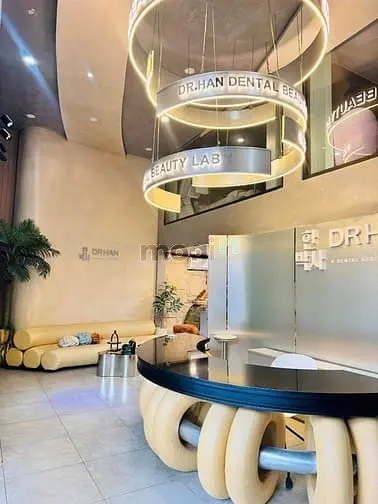 Cho Thuê Tòa Nhà Đường 3 Tháng 2 – Ngang 9.5M, Kết Cấu Cao Tầng