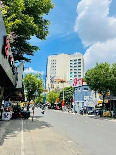 Cho Thuê Tòa Nhà Lớn Mặt Tiền Hoàng Hoa Thám – Trung Tâm Bình Thạnh