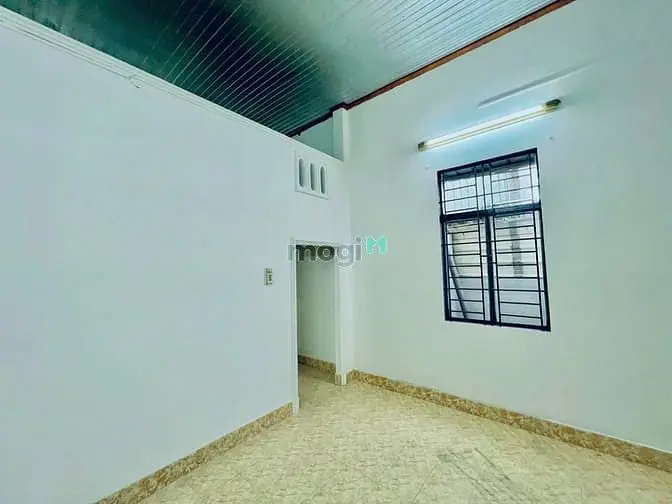 Nhà 71M2 P.hoà Bình (Cũ) Sân Banh Biên Hoà Sổ Riêng 2,35 Tỷ Hẻm 3 Gác