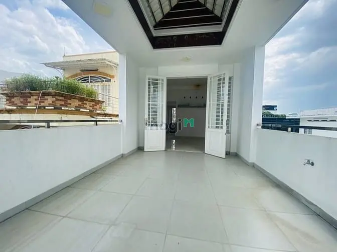 Siêu Vị Trí• Ngay Chợ Tân Quy• Mặt Tiền• 4 Tầng Đúc• 72M2• 4Pn• 16Tỷ3