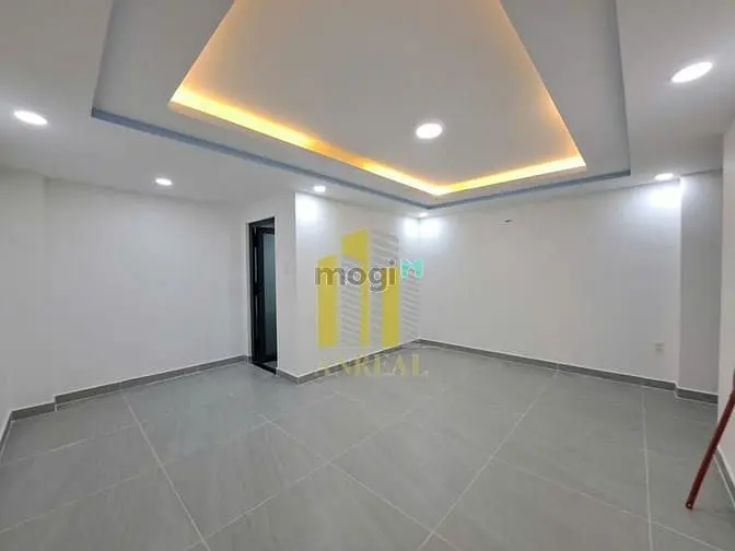 Nhà 9 Phòng Cho Làm Chdv - Giá 50 Triệu - 4 Lầu Thang Máy