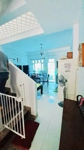 Mặt Tiền Kinh Doanh Sầm Uất• Gần Pmh• 90M2(5X18)• Đối Diện Trường Học