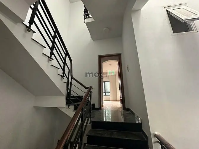 Nhà Nguyên Căn An Phú, Q2 - Khu Sầm Uất (5X20M) 4 Tầng. Giá 42Tr/Th