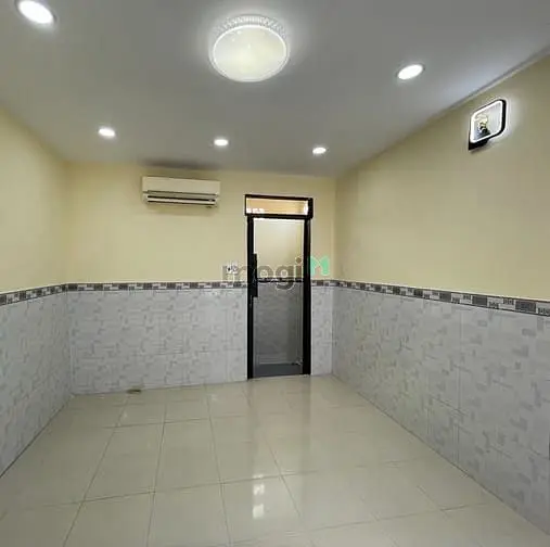 Nhỉnh 2 Tỷ: Nhà Shr Ba Tầng Mới Đẹp, Ngay Ubnd Quận Tân Phú