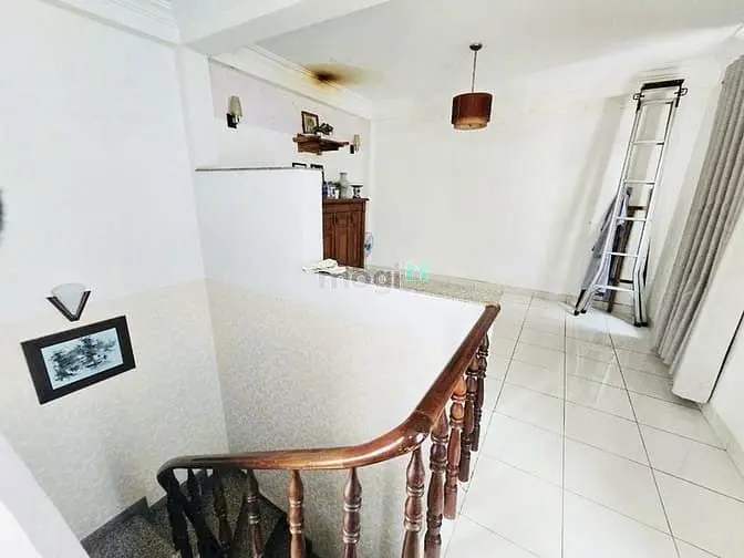 Căn Góc Xe Tải Tránh• Đ Số 25A• Tân Quy• Q7• 70M2• 4 Tầng• 4Pn• 13Tỷ3