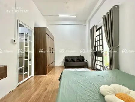 Căn Hộ Studio Ban Công Tách Bếp – Full Nội Thất, Rộng Rãi Thoáng Mát, Gần Sân Bay Tân Sơn Nhất