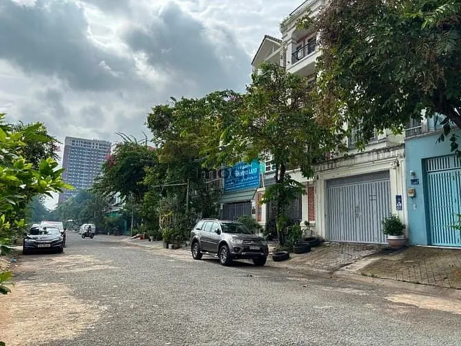 Sốc Mặt Tiền Đường Giá Hẻm• View Công Viên• Phú Mỹ• Q7. 4 Tầng• 90M2