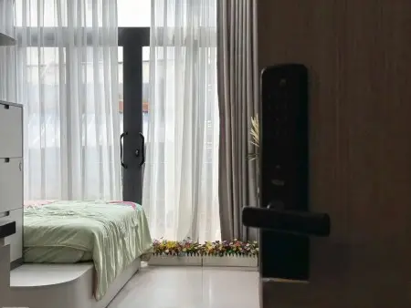 Căn Studio Ban Công Rộng – Full Nội Thất – Thiết Kế Ấm Cúng Ở Đường Hoàng Việt, Tân Bình