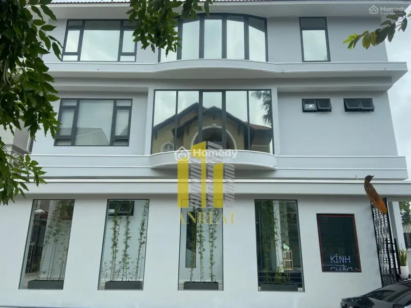 Villa Văn Phòng Mới - Hiện Đại Đường Nguyễn Văn Hưởng 18X24M - Giá 6000 Usd