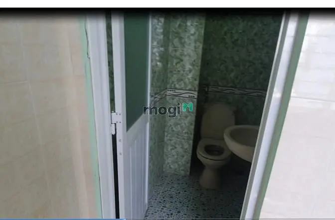 7Tr/Th: 3Pn 4Wc Hẻm Nhỏ 692 Đoàn Văn Bơ, Nhà 3 Lâu, Sân Thượng