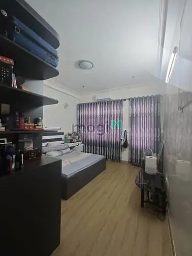 Mặt Tiền Kinh Doanh• Xe Tải Tránh• Tân Quy• Q7• 80M2• 4 Tầng• 4Pn• 15T