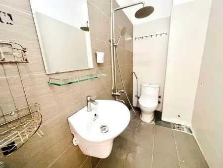 Cho Thuê Phòng Có Ban Công Gần Học Viện Hàng Không,Chung Cư Etown