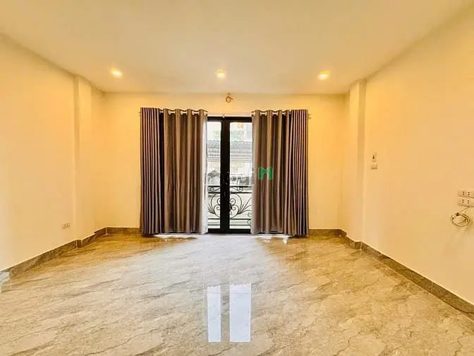 Bán Nhà Phố Nguyễn Chính 6 Tầng Thang Máy - Gần Phố , Gần Ôtô Đỗ