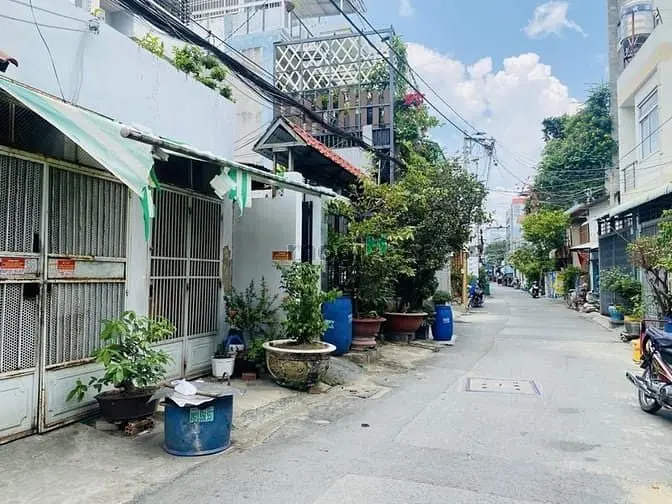 Hàng Đầu Tư• Ngay Nhà Thi Đấu Q7• Xe Tải Vào• 276M2• Ngang Lớn Gần 8M