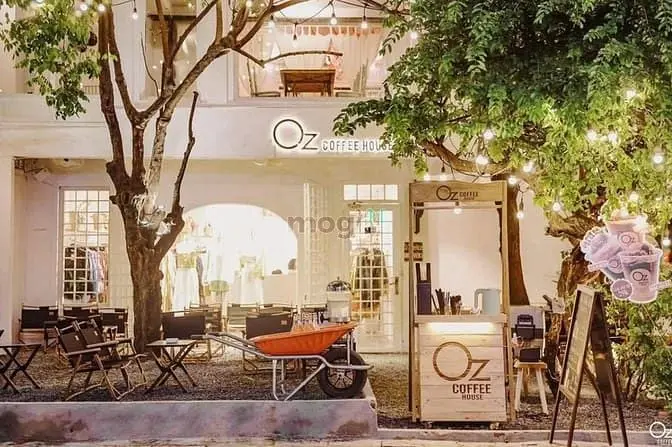 Tiệm Cafe Góc 2Mt 30 Huỳnh Tinh Của, Q3. Dt: 10X17M. Kc: Trệt 2 Lầu.