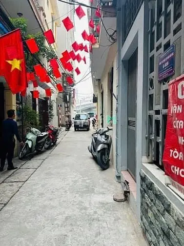 Hoàng Quốc Việt – Cầu Giấy – Ô Tô – 71 M2 – 4 T – Mt 10 M – Giấ 22.3 T