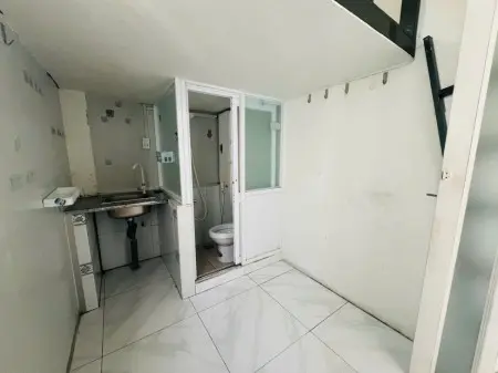 Phòng Máy Lạnh_Cửa Sổ Trời Giá Rẻ_Nhà Ga T3