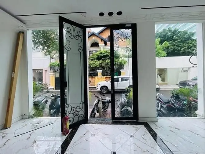 Cho Thuê Spa Mt Nguyễn Thị Diệu, Q3. Dt: 7X33M. (Nh:10M) Kc: Tr 2 Lầu