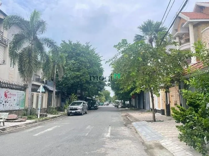 Biệt Thự Góc 2Mt Khu Ao Sen-Tên Lửa, Cách Aeon Chỉ 2P, 10 X 20, 3 Tấm