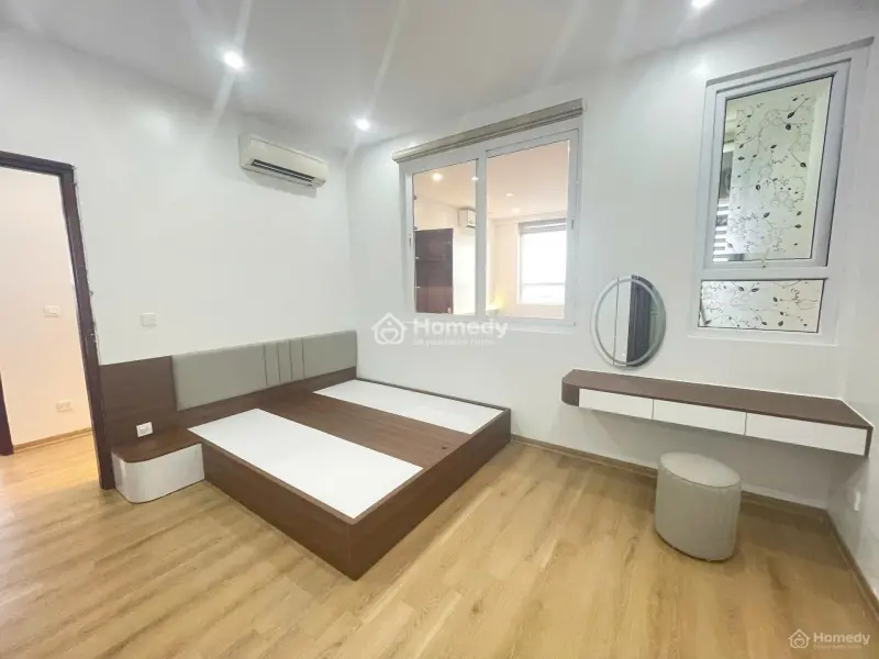 Chung Cu Dream Town - Coma 6 Dt: 90M2 T: 3Pn- 2Vs Giá 5.86Ty Siêu Thoáng View Hồ Ngắm Pháo Hoa